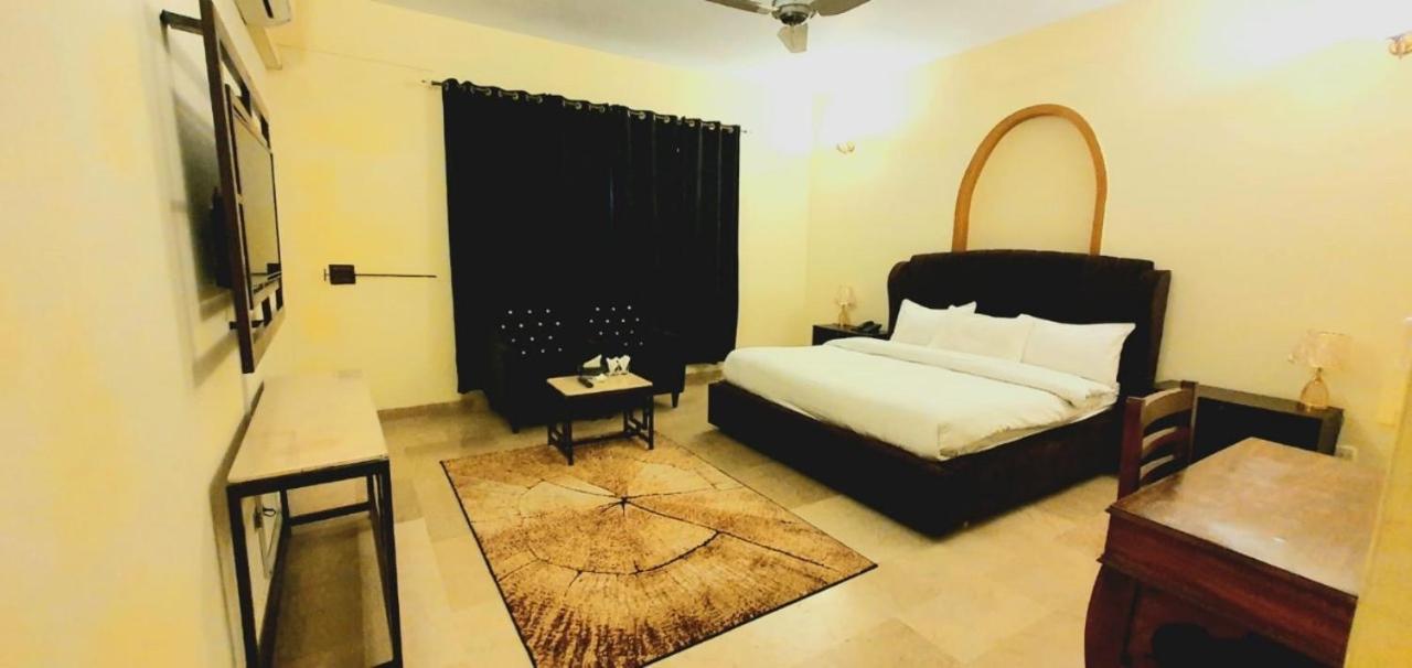 Blue Moon Residency Jinnah Super อิสลามาบัด ภายนอก รูปภาพ