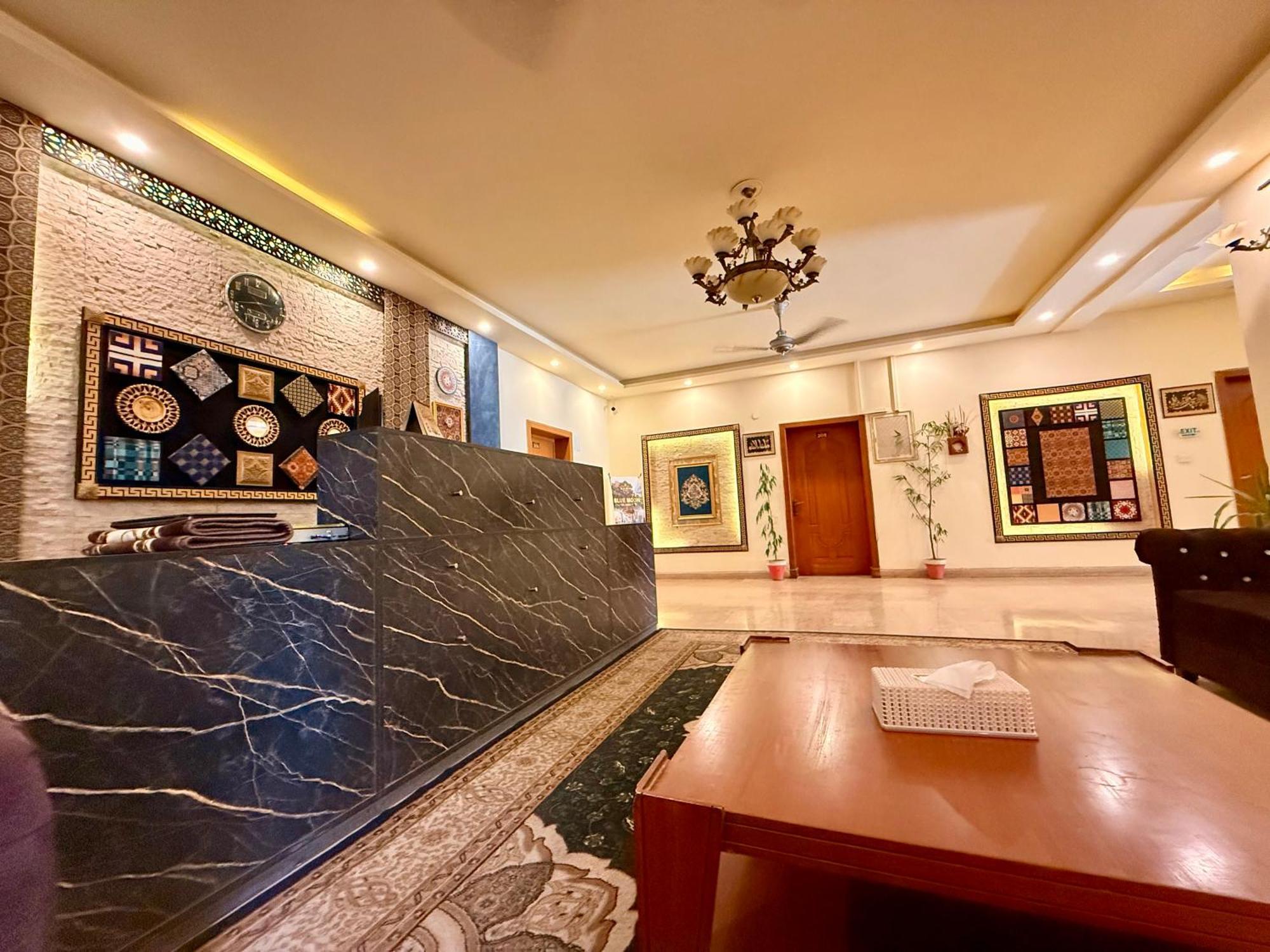 Blue Moon Residency Jinnah Super อิสลามาบัด ภายนอก รูปภาพ